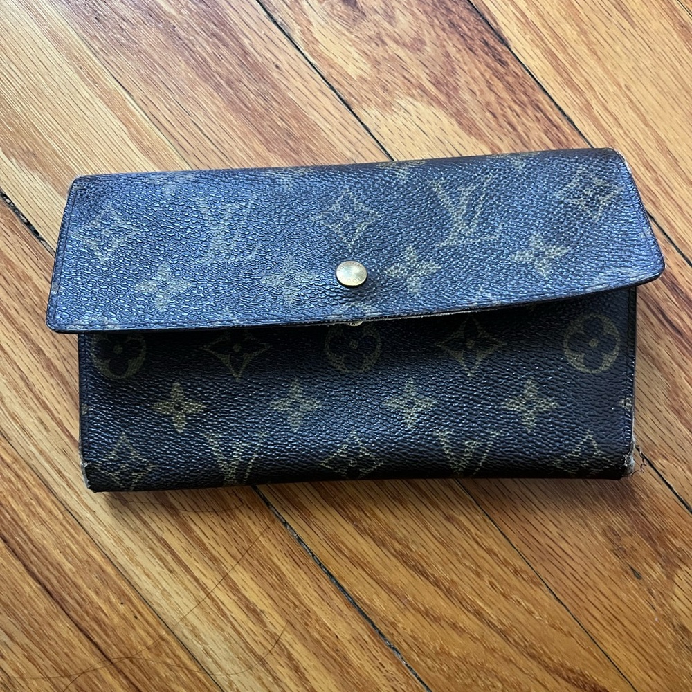 Authentic Louis Vuitton Wallet